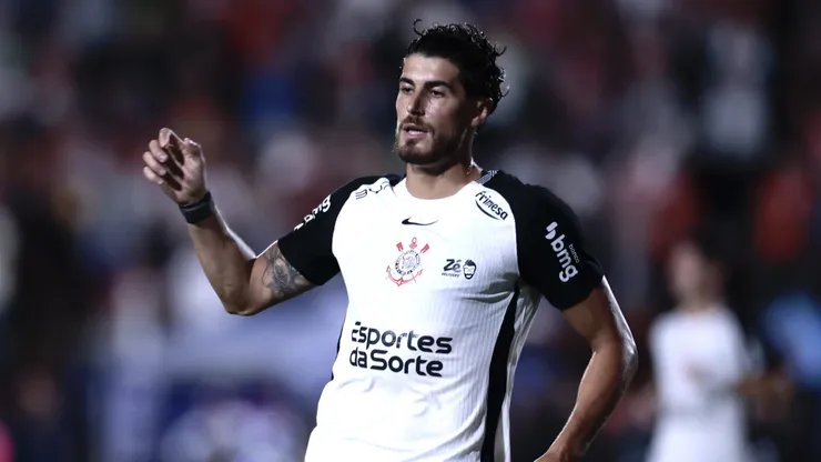 Pedro Raul jogador do Corinthians durante partida contra o Portuguesa Paulista no estadio Caninde pelo campeonato Paulista 2026. Foto: Marcello Zambrana/AGIF