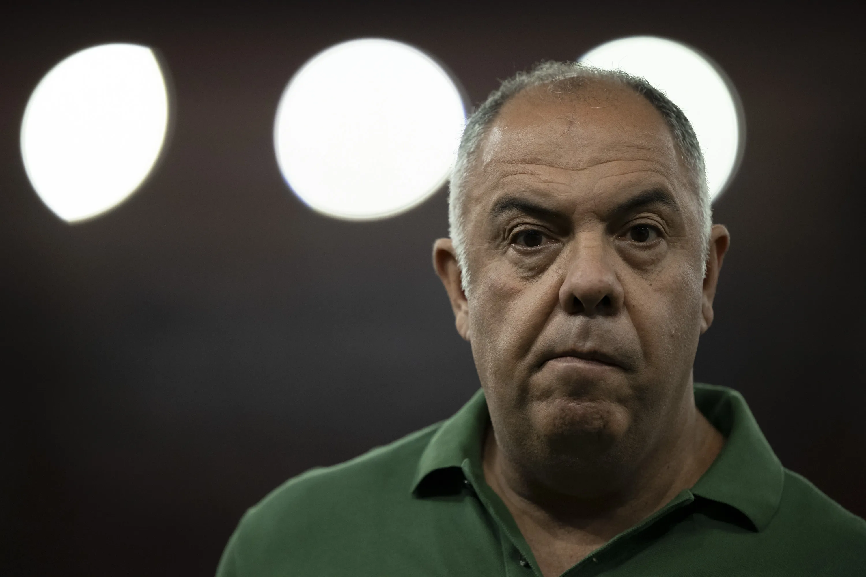 Marcos Braz ex-Vice de futebol do Flamengo antes da partida contra o Cruzeiro no estadio Maracana pelo campeonato Brasileiro A 2024. Foto: Jorge Rodrigues/AGIF