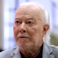 Massis pede investigação após denúncia envolvendo filha