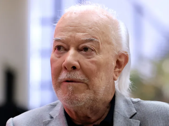 Massis pede investigação após denúncia envolvendo filha