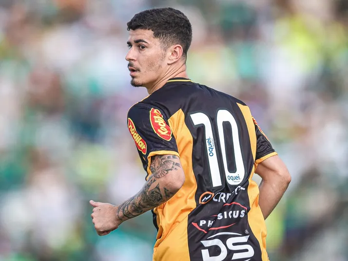 Rômulo, do Palmeiras, interessa ao Bragantino