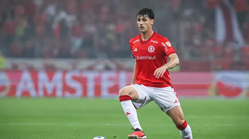 Johnny jogador do Internacional durante partida contra o Fluminense no estadio Beira-Rio pelo campeonato Libertadores 2023.