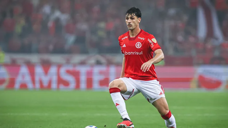 Johnny jogador do Internacional durante partida contra o Fluminense no estadio Beira-Rio pelo campeonato Libertadores 2023.