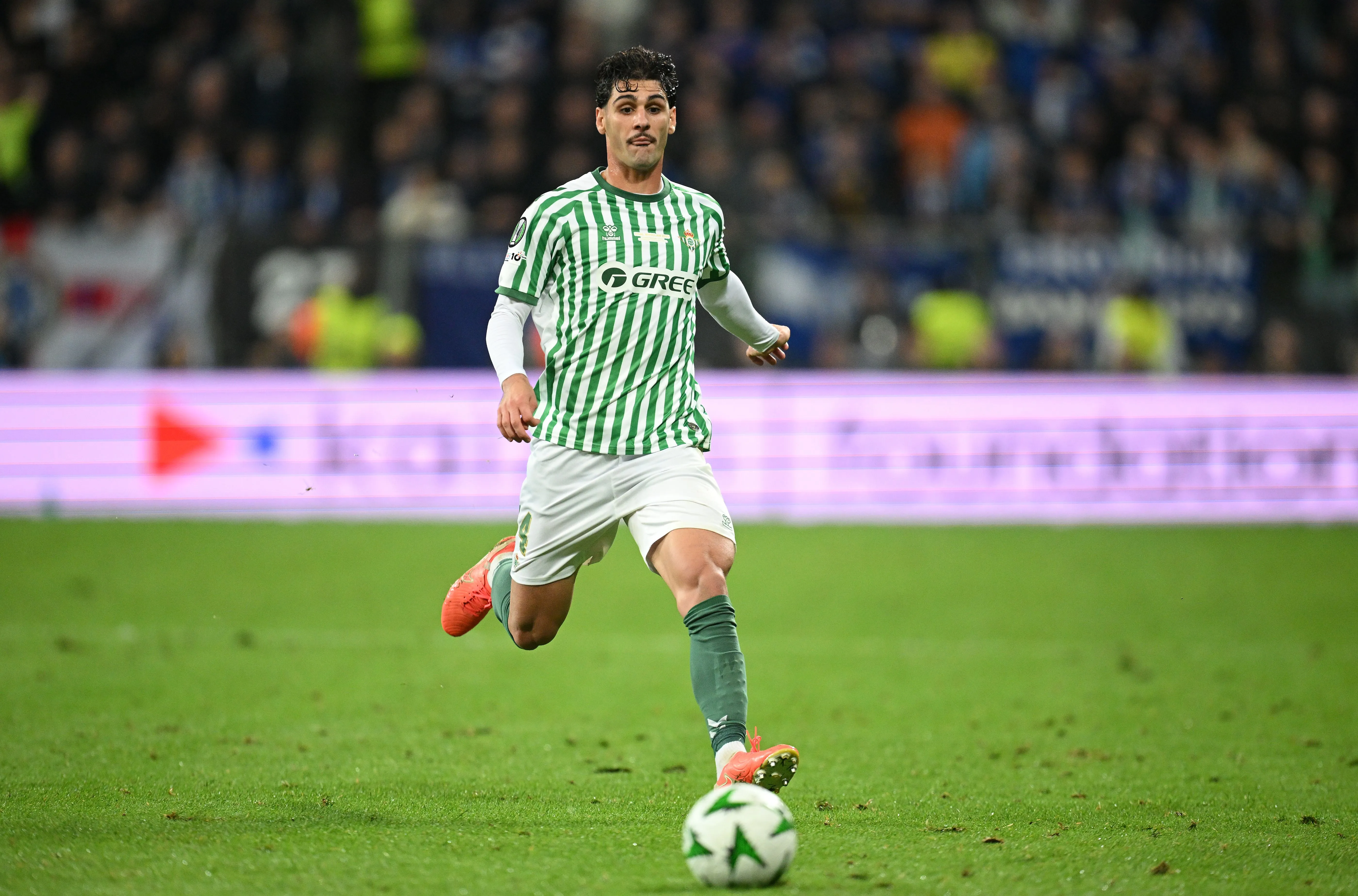 WROCLAW, POLAND – MAY 28: Johnny Cardoso of Real Betis in action during the UEFA Conference League Final 2025 between Real Betis Balompie and Chelsea FC at on May 28, 2025 in Wroclaw, Poland. (Photo by Stuart Franklin/Getty Images)