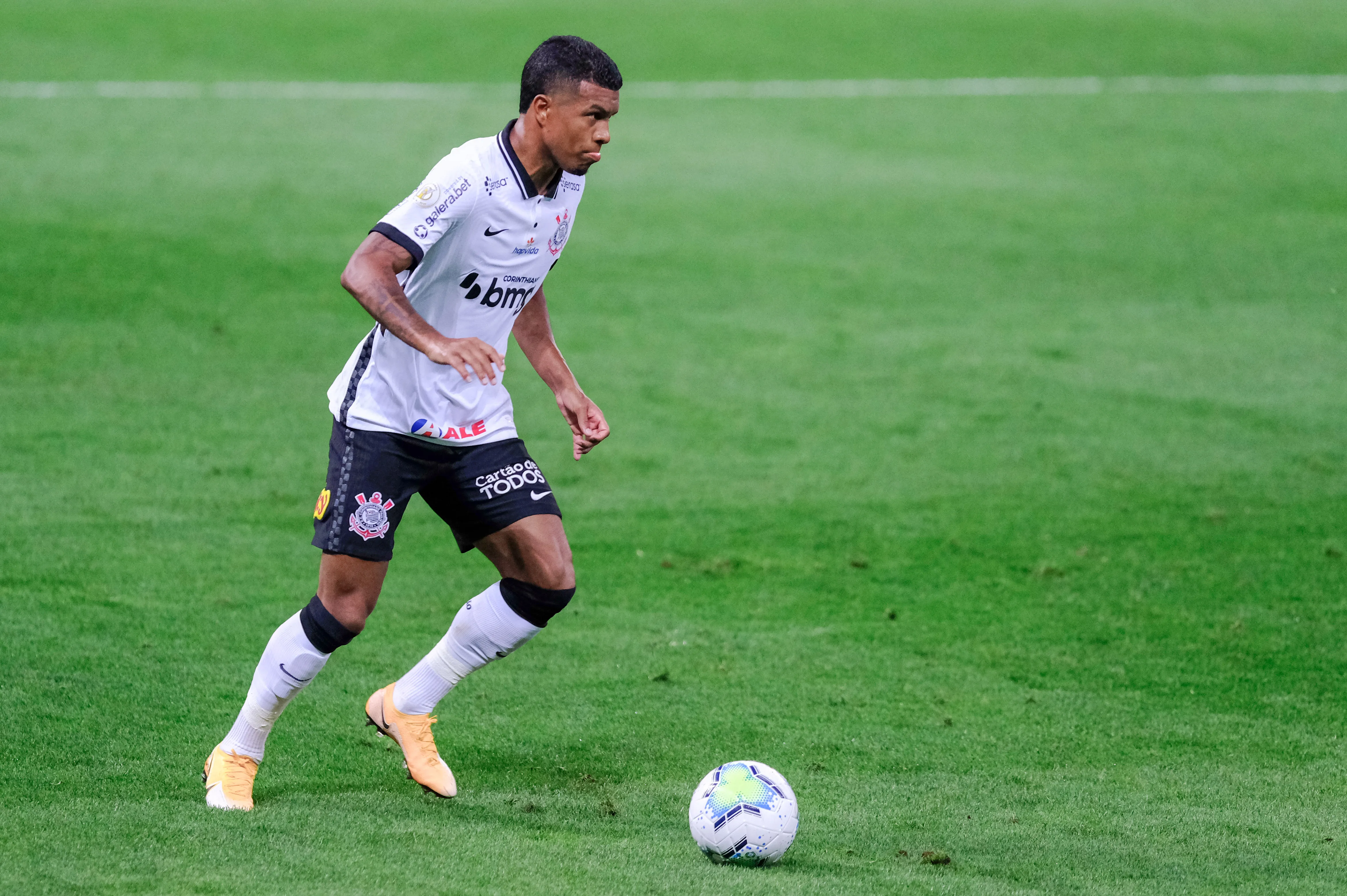 Leo Natel jogador do Corinthians durante partida contra o Santos no estadio Arena Corinthians pelo campeonato Brasileiro A 2020. Foto: Marcello Zambrana/AGIF