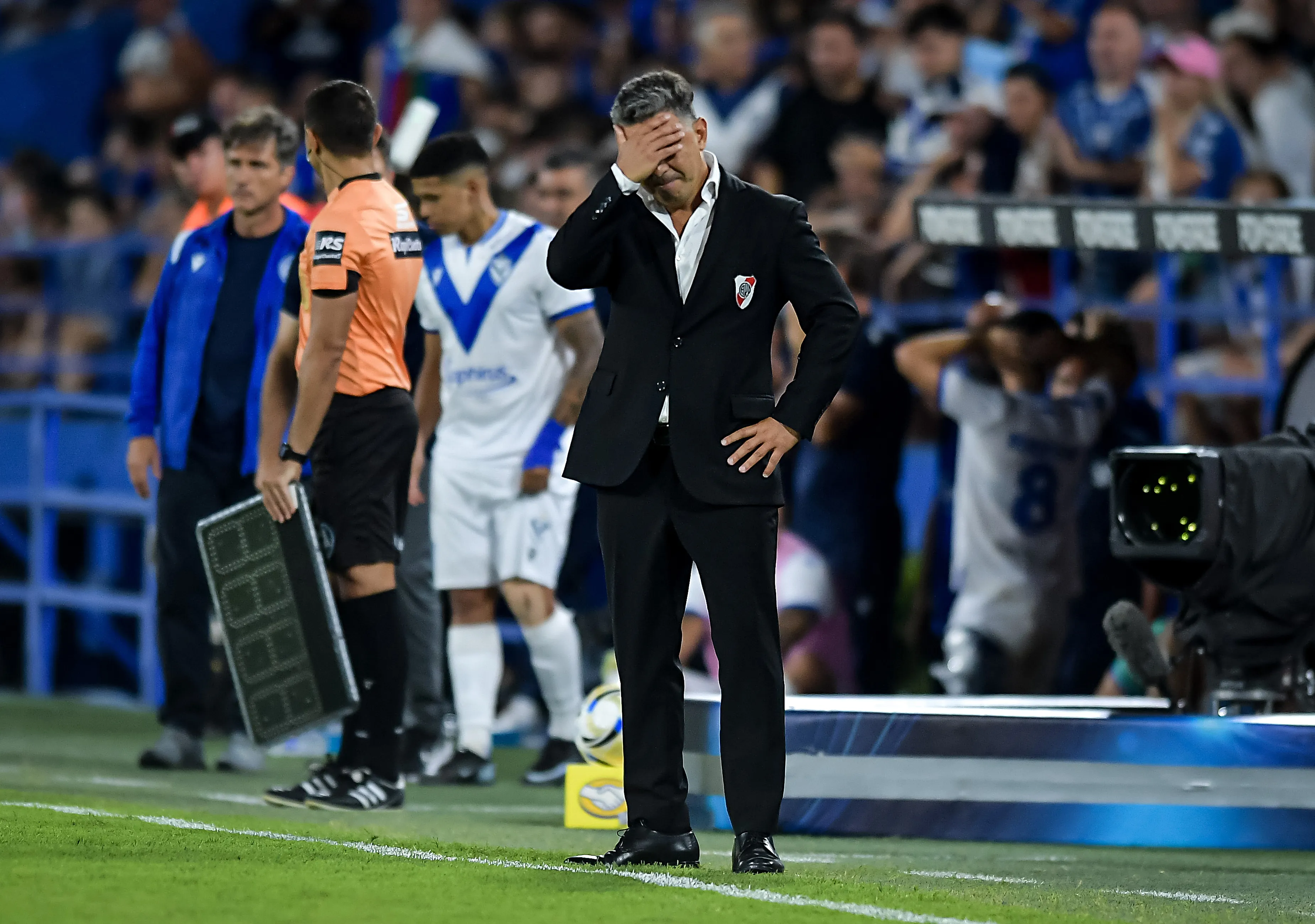Marcelo Gallardo treinador do River Plate lamenta durante partida diante do Velez. (Photo by Marcelo Endelli/Getty Images)