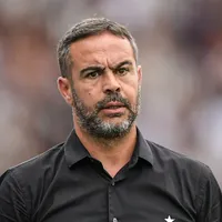 Ex-Botafogo, Artur Jorge interessa ao Vasco, que fez proposta