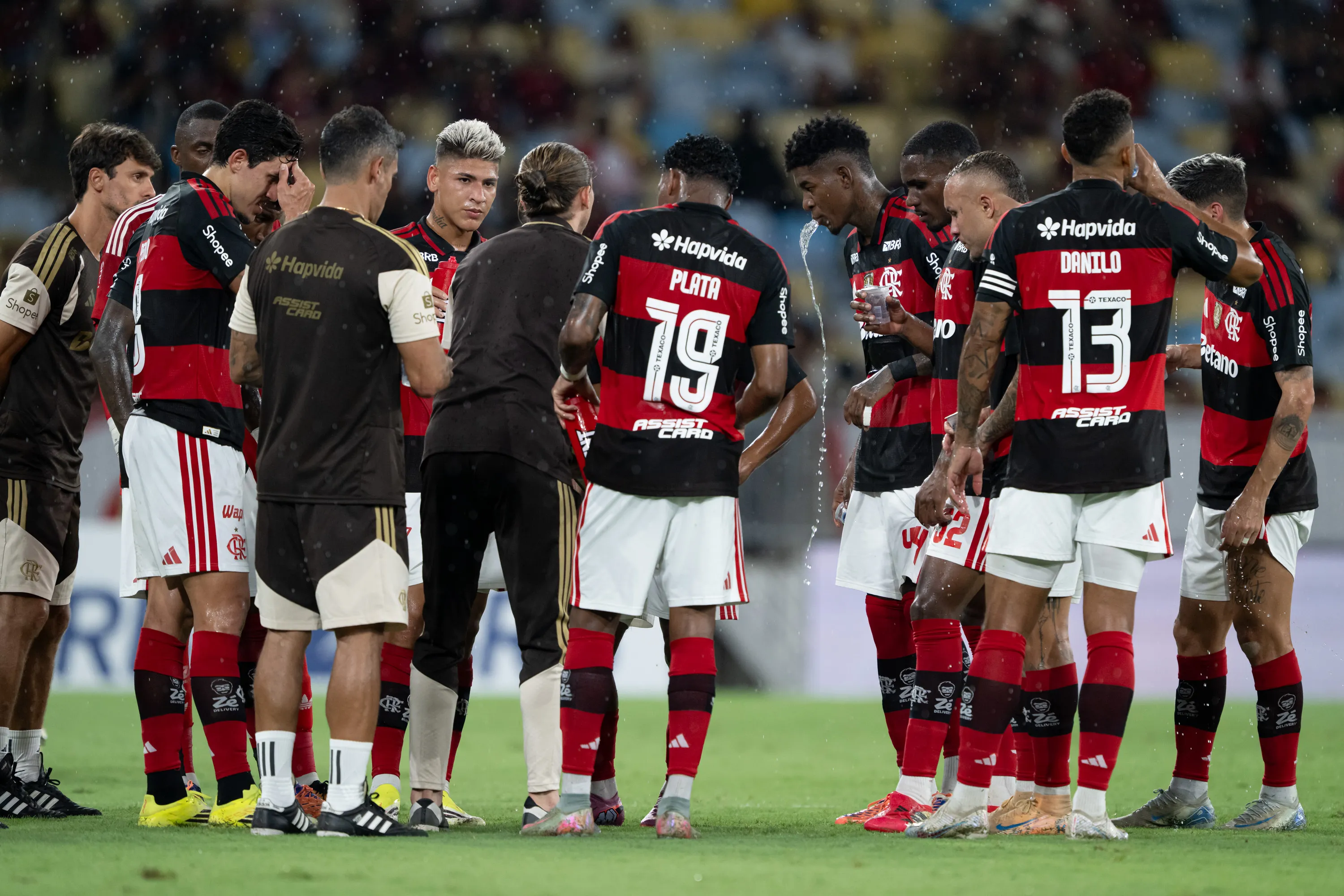 Filipe Luis tecnico do Flamengo durante partida contra o Madureira no estadio Maracana pelo campeonato Carioca 2026. Foto: Jorge Rodrigues/AGIF