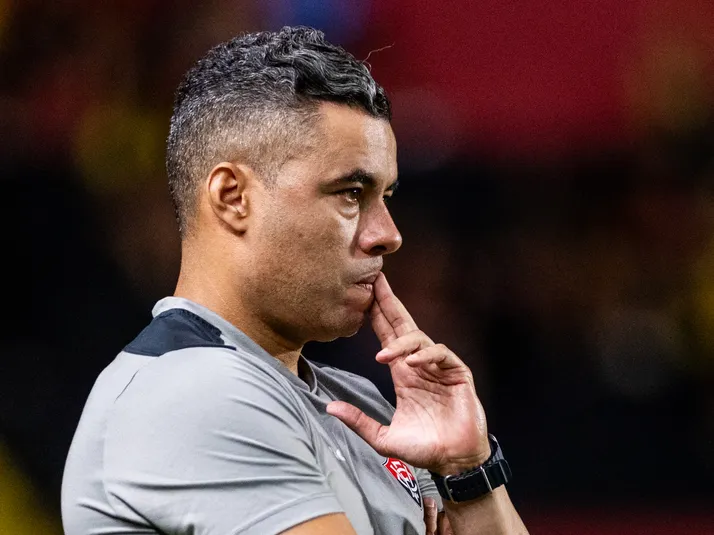 Vitória rescinde com Felipe Cardoso e fecha empréstimos de jovens