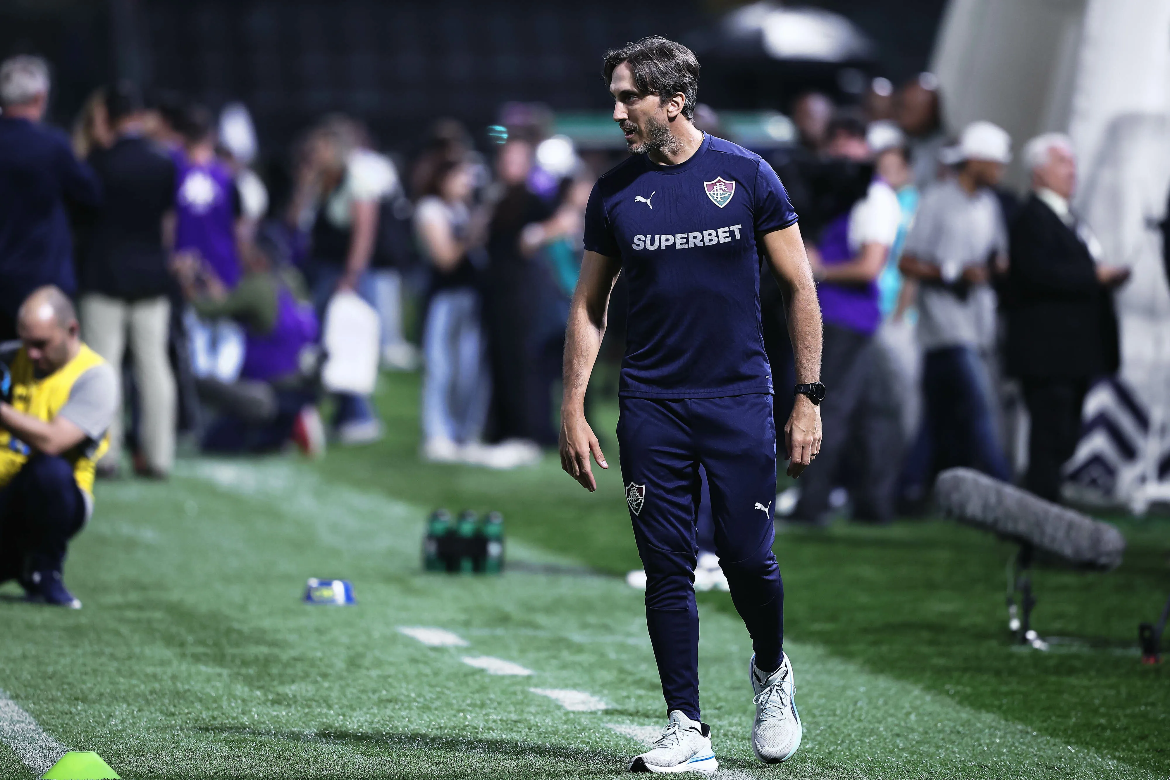 SP – BARUERI – 25/02/2026 – BRASILEIRO A 2026, PALMEIRAS X FLUMINENSE – Luis Zubeldia tecnico do Fluminense durante partida contra o Palmeiras no estadio Arena Barueri pelo campeonato Brasileiro A 2026. Foto: Ettore Chiereguini/AGIF