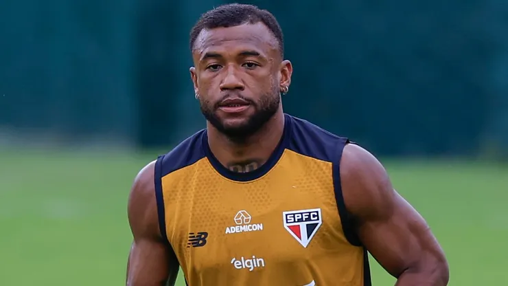 Luan durante treino do São Paulo em 2026.