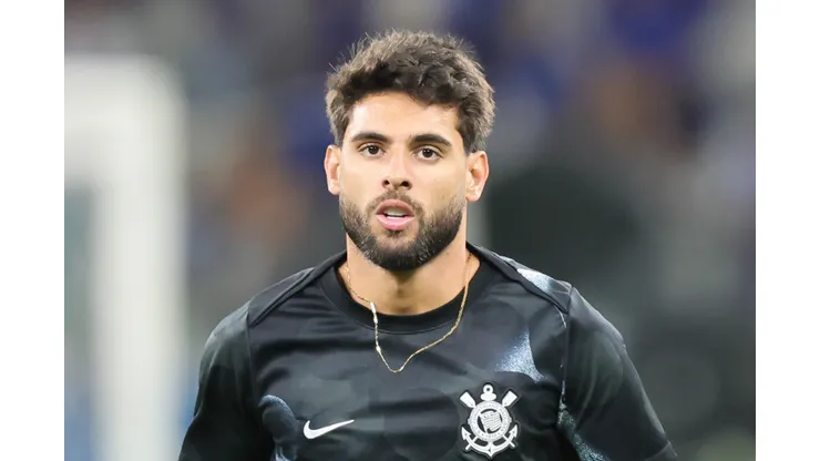 MG - BELO HORIZONTE - 23/11/2025 - BRASILEIRO A 2025, CRUZEIRO X CORINTHIANS - Yuri Alberto jogador do Corinthians durante aquecimento antes da partida contra o Cruzeiro no estadio Mineirao pelo campeonato Brasileiro A 2025. Foto: Gilson Lobo/AGIF