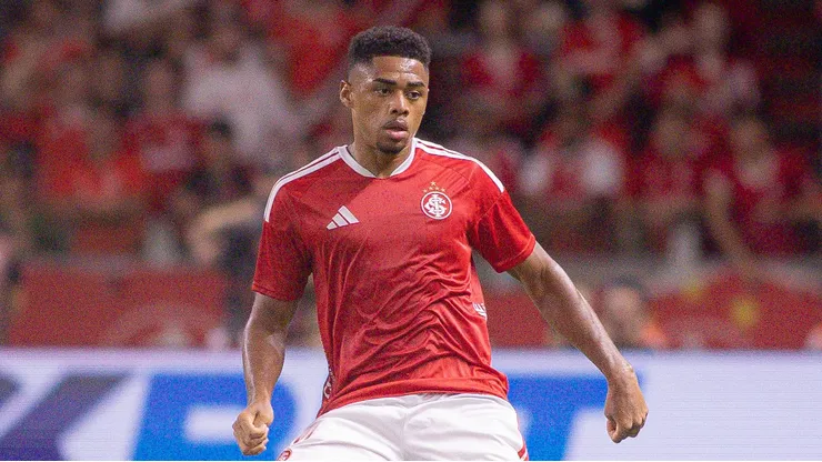 Victor Gabriel voltará no Internacional contra o Grêmio.