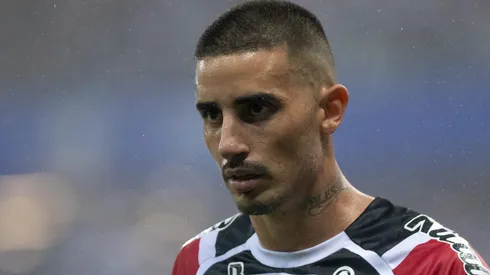 Thiago Galhardo durante confronto contra o América de Natal na Série D de 2025.