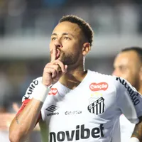 Neymar faz dois e garante vitória do Santos no Brasileirão