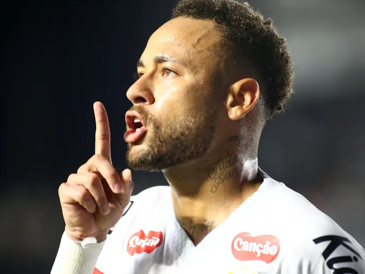 Neymar evita falar sobre retorno para Seleção Brasileira