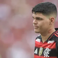Ayrton Lucas lamenta derrota do Flamengo para o Lanús