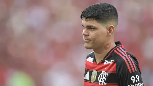 Ayrton Lucas jogador do Flamengo durante partida contra o Gremio no estadio Maracana pelo campeonato Brasileiro A 2025.