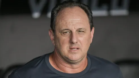 Rogério Ceni durante confronto contra o Vasco no Brasileirão de 2026.