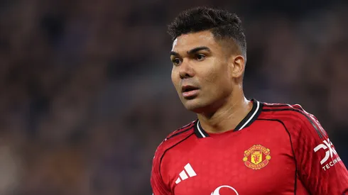Casemiro, do Manchester United, em ação durante a partida da Premier League entre Everton e Manchester United no Hill Dickinson Stadium em 23 de fevereiro de 2026, em Liverpool, Inglaterra. (Foto de Michael Regan/Getty Images)