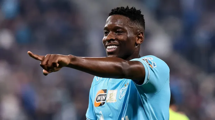 Luiz Henrique, do Zenit, comemora seu gol durante a partida da Premier League Russa entre FC Zenit Saint Petersburg e FC Akron Tolyatti em 6 de dezembro de 2025 na Gazprom Arena em São Petersburgo, Rússia. São Petersburgo Rússia PUBLICATIONxNOTxINxFRA Copyright: xMikexKireevx originalFilename: kireev
