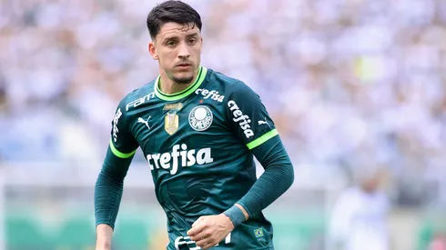 Piquerez jogador do Palmeiras durante partida contra o Santos no estadio Arena Barueri pelo campeonato Brasileiro A 2023.