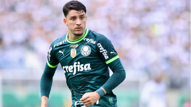 Piquerez jogador do Palmeiras durante partida contra o Santos no estadio Arena Barueri pelo campeonato Brasileiro A 2023.