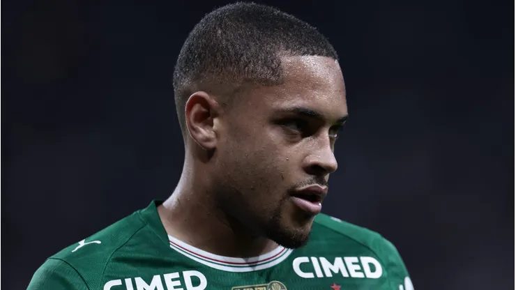 Vitor Roque durante confronto contra o Corinthians no Brasileirão de 2026.