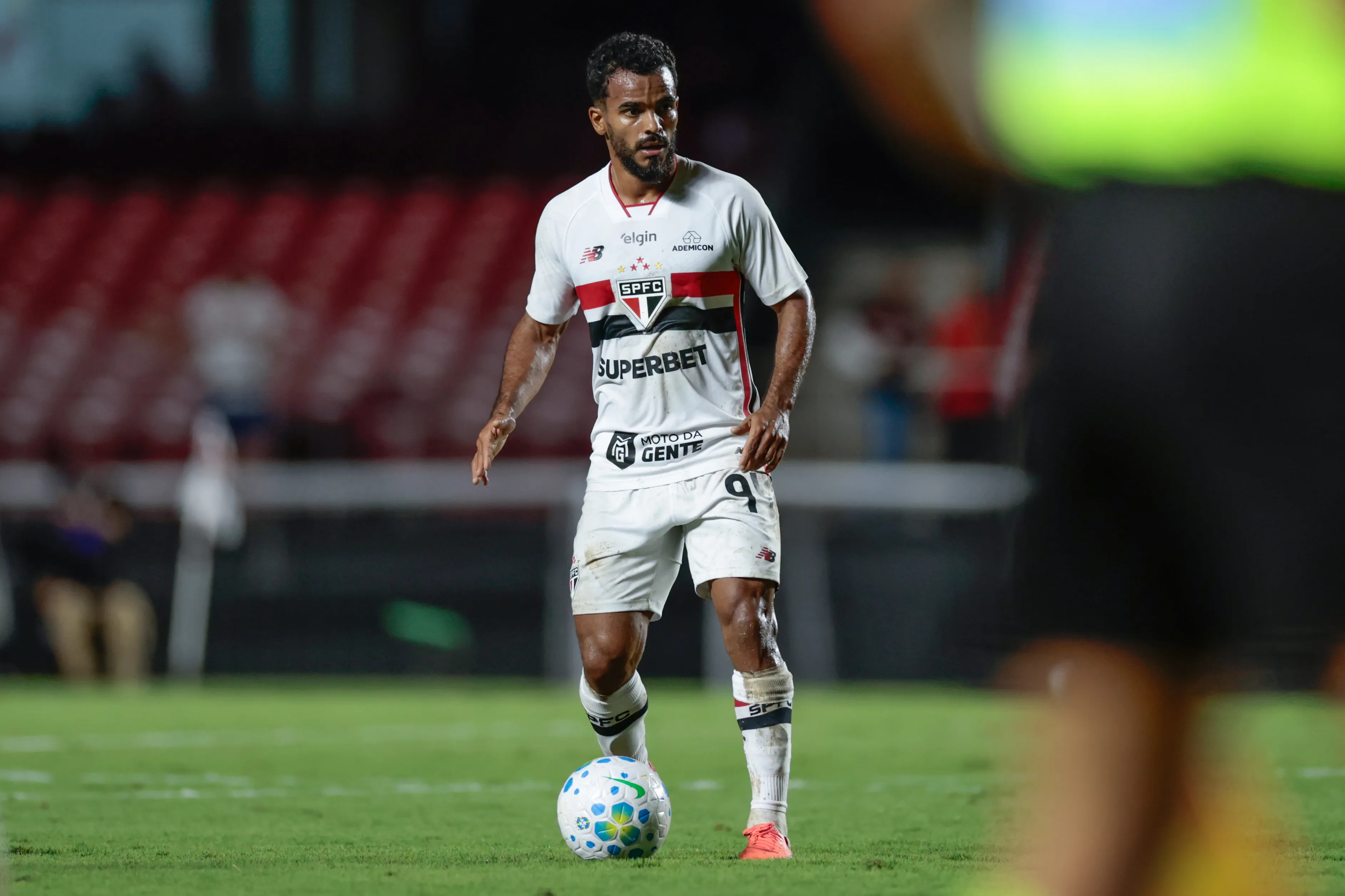 SP – SAO PAULO – 11/02/2026 – BRASILEIRO A 2026, SAO PAULO X GREMIO – Danielzinho jogador do Sao Paulo durante partida contra o Gremio no estadio Morumbi pelo campeonato Brasileiro A 2026. Foto: Marcello Zambrana/AGIF