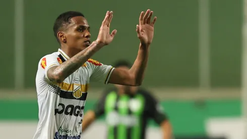 Dantas jogador do Novorizontino comemora seu gol durante partida contra o America-MG no estadio Independencia pelo campeonato Brasileiro B 2025. Foto: Gilson Lobo/AGIF