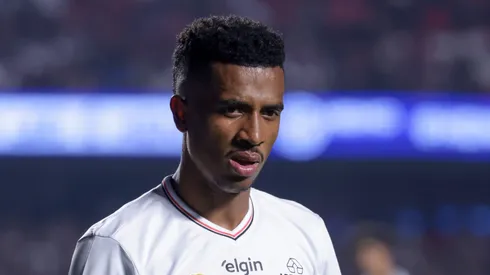 Marcos Antônio continuará no São Paulo.