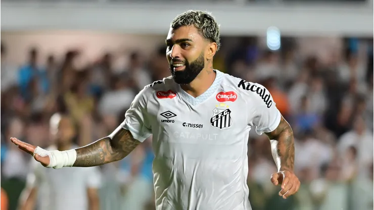 Gabigol vive momento complicado no Santos.