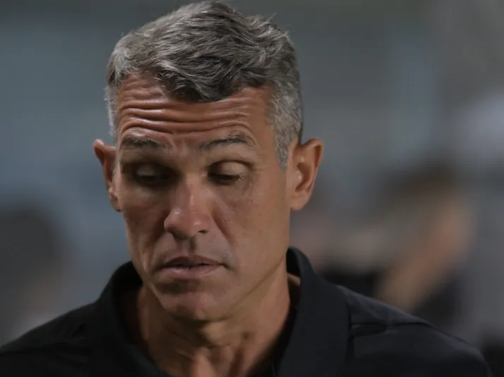 Vasco não terá novo técnico em decisão contra o Fluminense