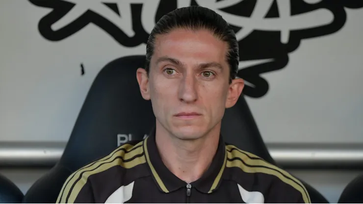 Filipe Luís vive drama no Flamengo.