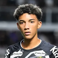 Robinho Jr. tem renovação com o Santos travada após pedido do staff