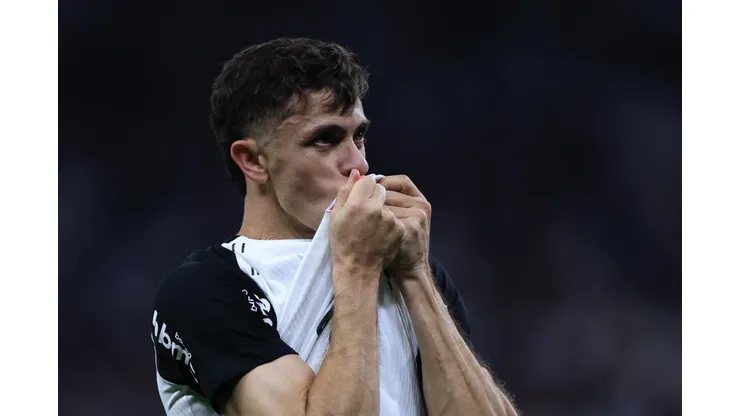 Gabriel Paulista jogador do Corinthians comemora seu gol durante partida contra o Bragantino no estadio Arena Corinthians pelo campeonato Brasileiro A 2026. Foto: Marcello Zambrana/AGIF