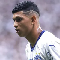 Erick Pulga se manifesta sobre cobranças da torcida do Bahia