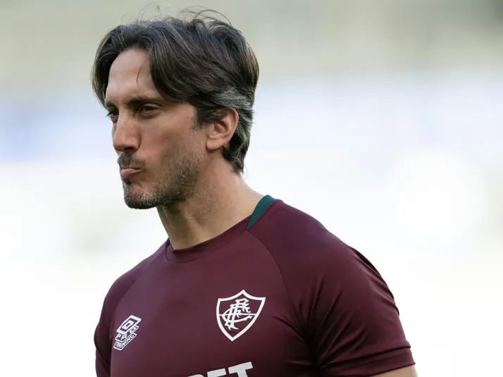 Zubeldía escala Fluminense com desfalques de Bernal e Nonato