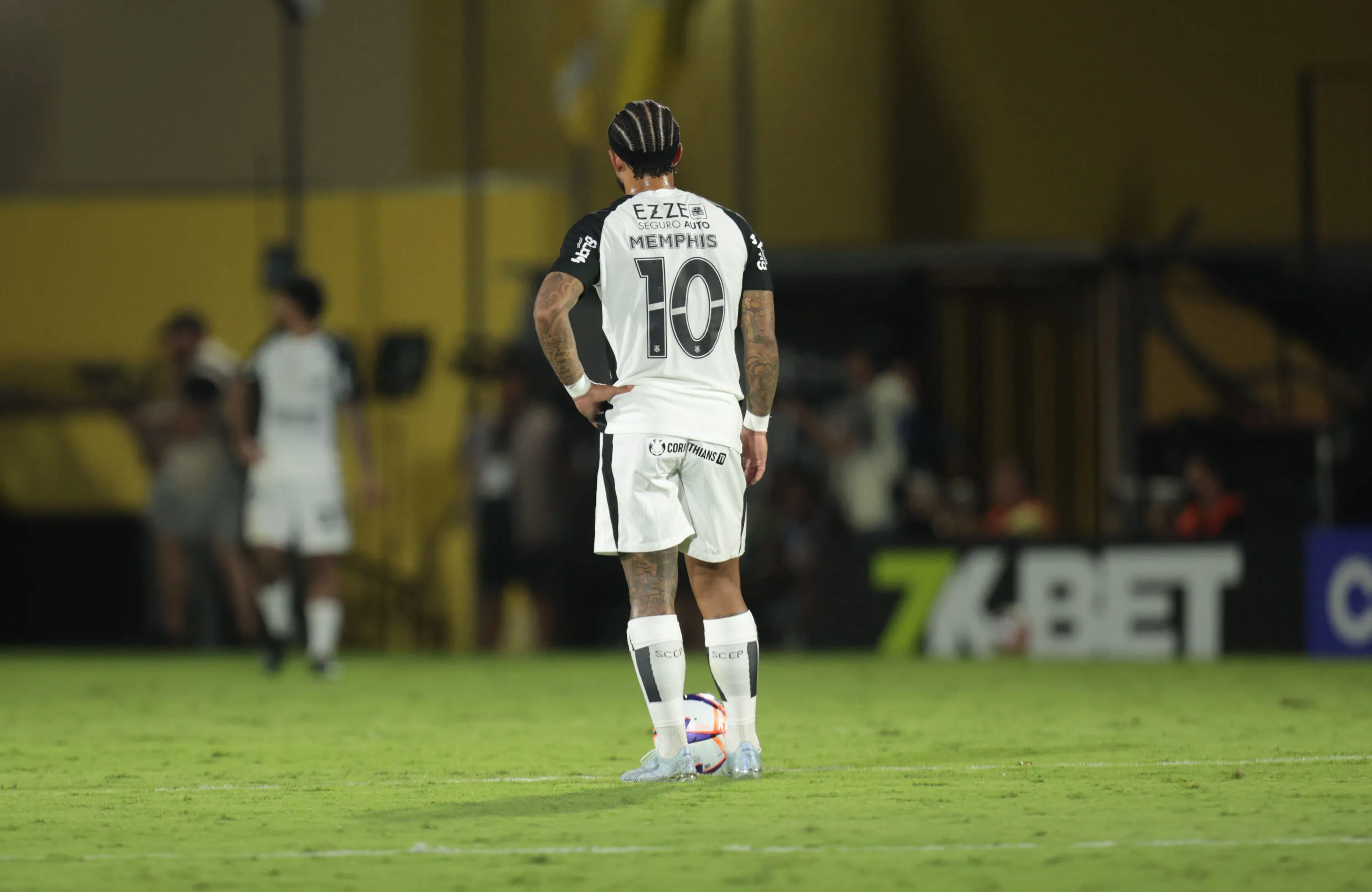 Memphis Depay jogador do Corinthians durante partida contra o Novorizontino no estadio Jorge Ismael de Biasi pelo campeonato Paulista 2026. Foto: Rapha Marques/AGIF