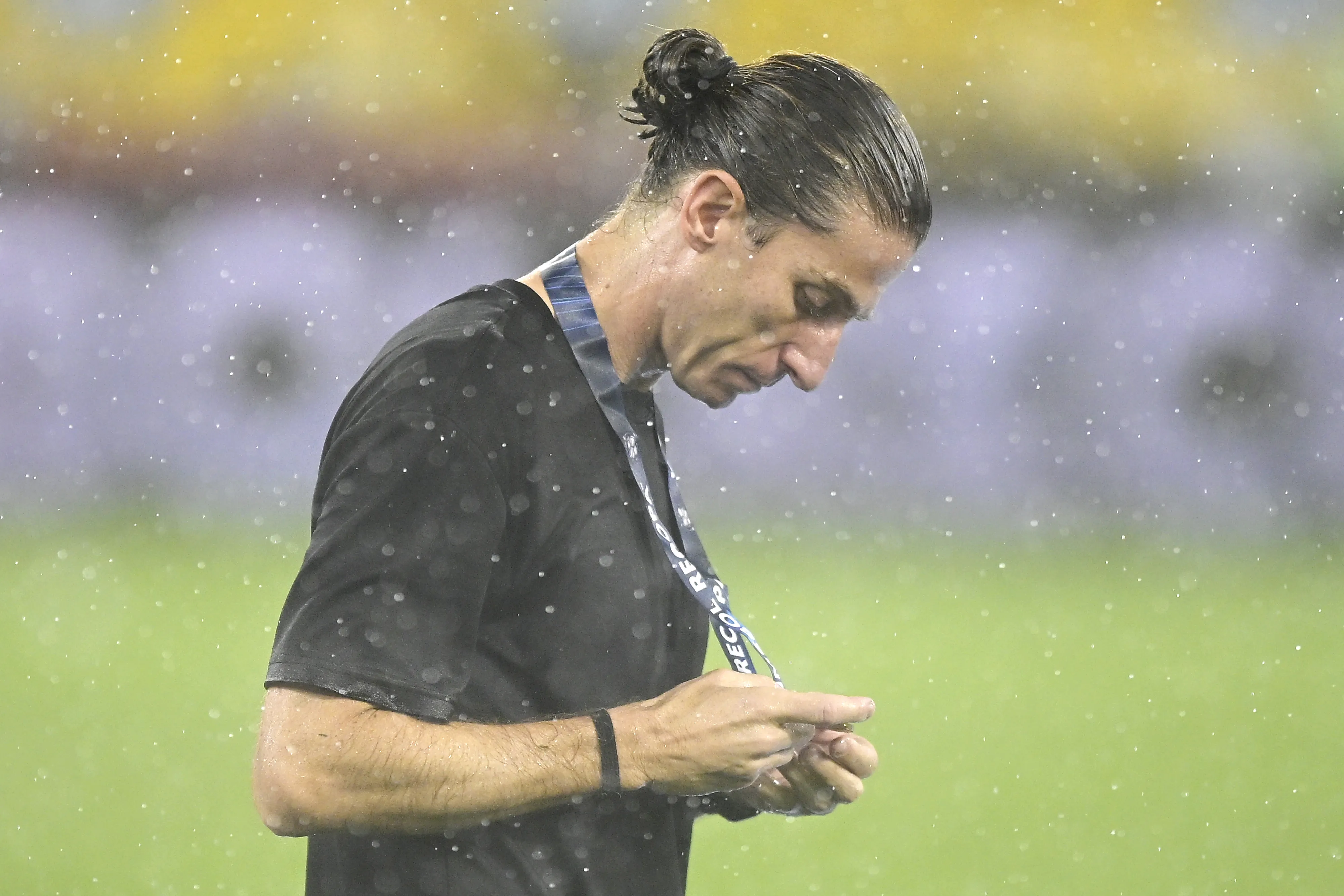 Filipe Luis Tecnico do Flamengo lamenta apos a derrota na partida contra o Lanus no estadio Maracana pelo campeonato Recopa Sulamericana. Foto: Alexandre Loureiro/AGIF