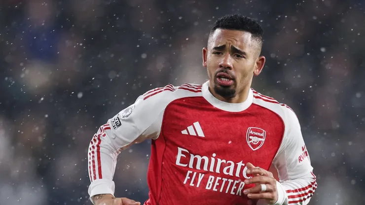 Gabriel Jesus, do Arsenal, em ação durante a partida da Premier League entre Wolverhampton Wanderers e Arsenal no Molineux em 18 de fevereiro de 2026, em Wolverhampton, Inglaterra. (Foto de Michael Regan/Getty Images)