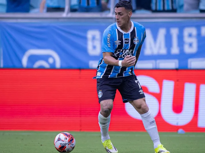 Pavón será lateral na final do Gaúchão