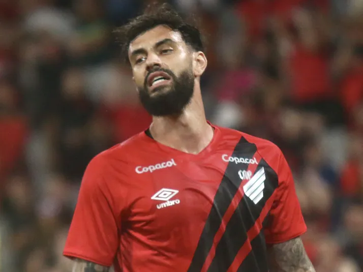 América-MG quer empréstimo de Mastriani, do Athletico-PR