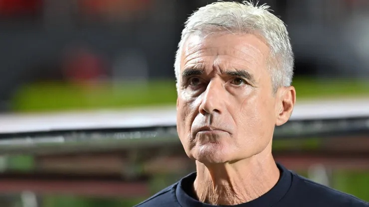 Luís Castro, técnico do Grêmio (1). Foto: Jota Erre/AGIF