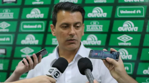 Rui Costa criticou a arbitragem após eliminação do São Paulo.