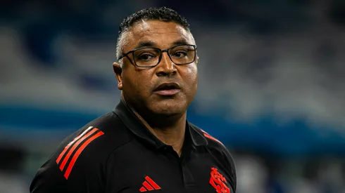Roger Machado técnico do Internacional durante partida contra o Cruzeiro no estádio Mineirão pelo campeonato Brasileiro A 2025. Foto: Fernando Moreno/AGIF