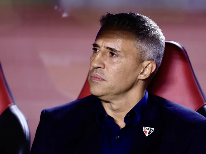 São Paulo estuda oferta por Kerwin Vargas e Hernán Crespo dá aval