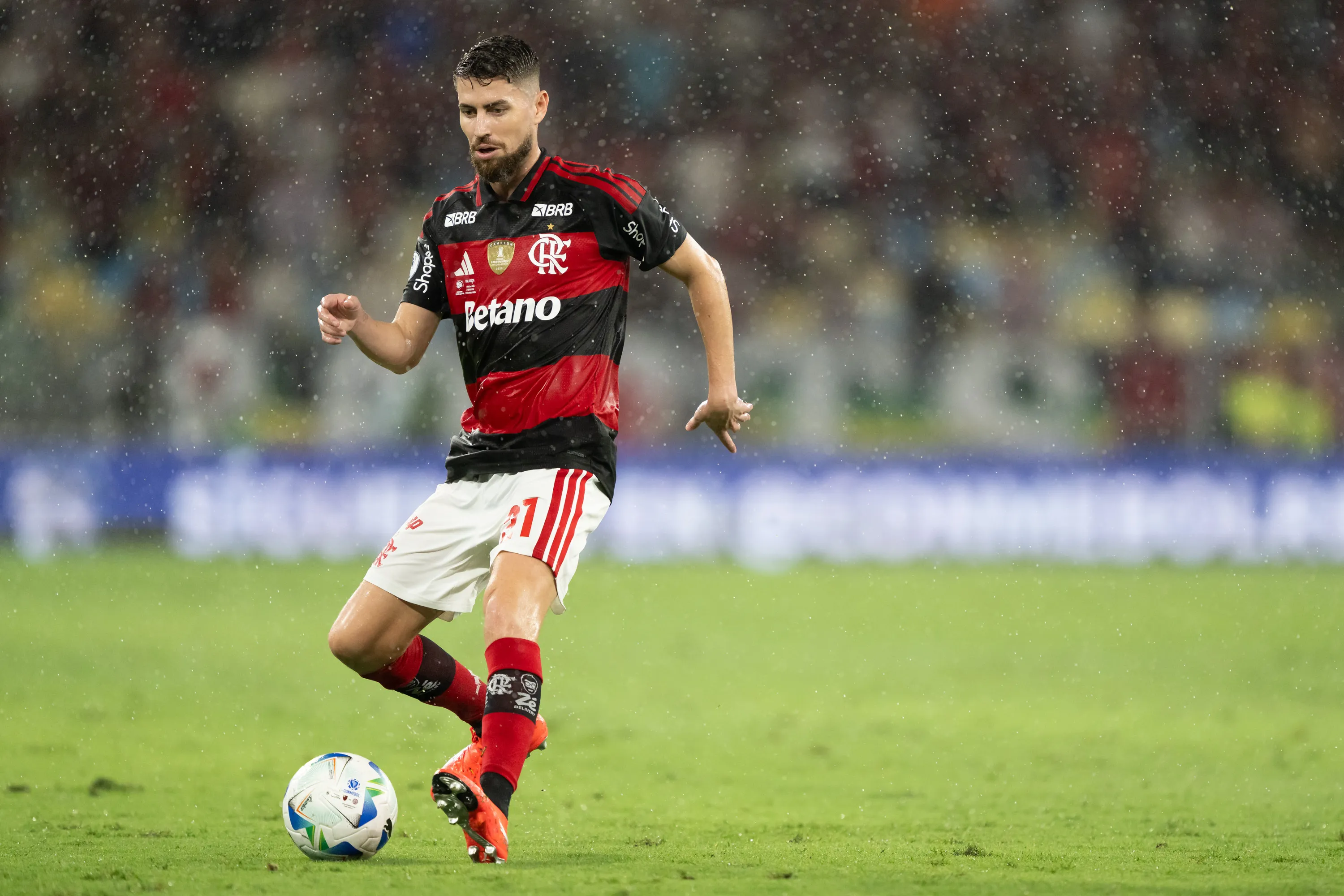 Jorginho atuando em Flamengo x Lanús – Foto: Jorge Rodrigues/AGIF