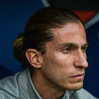 Torcida do Cruzeiro pede Filipe Luís como técnico e Tite demitido