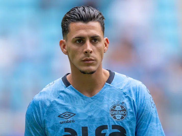 Pavón ganha moral de Luís Castro após vitória no Grenal